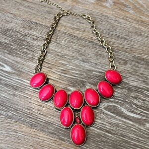 Elegant Gold and Pink Statement Necklace